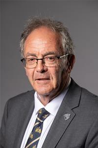 Profile image for Councillor Geoffrey Hipperson