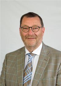 Profile image for Councillor Simon Ring